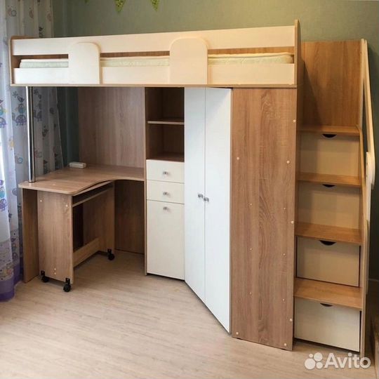 Детская кровать чердак со столом и шкафом