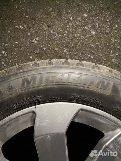 Комплект 255/55 r18 оригинал Mercedes летние