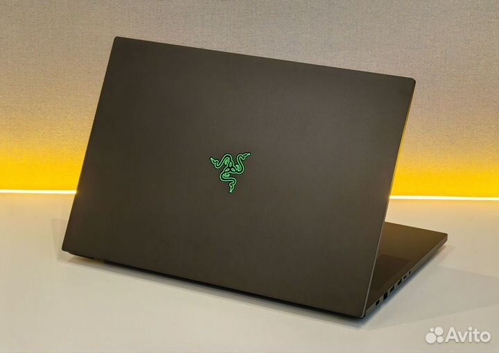 Razer Blade 18 i9 64GB 2TB RTX 4090