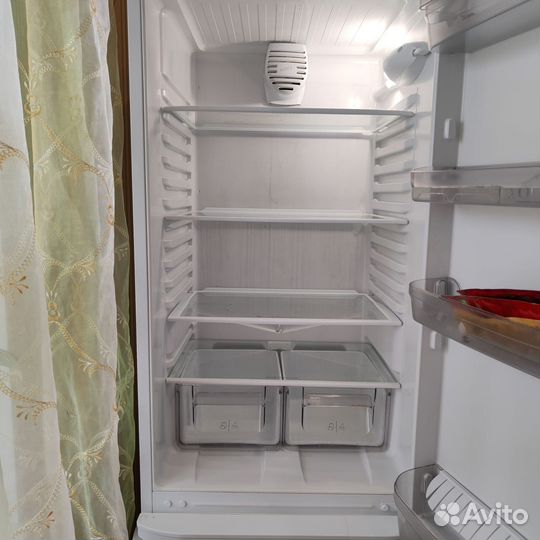 Холодильник hotpoint ariston