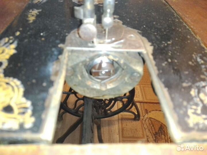 Швейная машинка зингер ножная