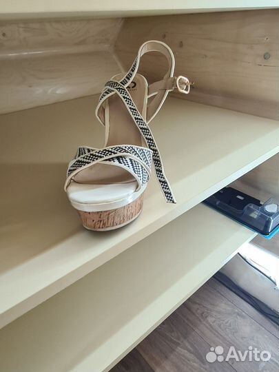 Босоножки женские 38 размер