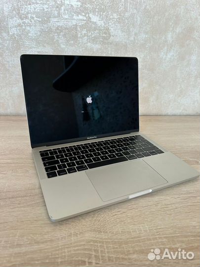 Macbook Pro 13 2016 2.0GHz 16GB RAM 512GB SSD