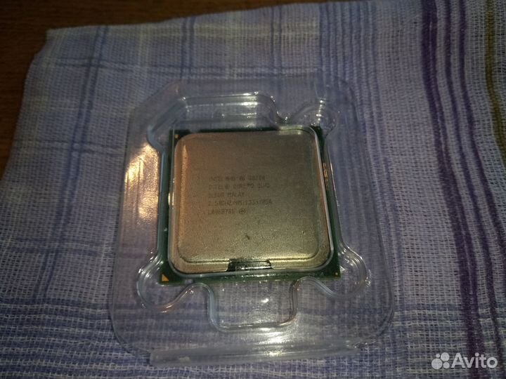 Процессор Intel Core 2 Quad Q8300, LGA 775