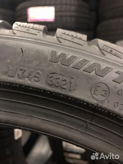 Pirelli Winter Sottozero 3 245/40 R20 и 275/35 R20 99V