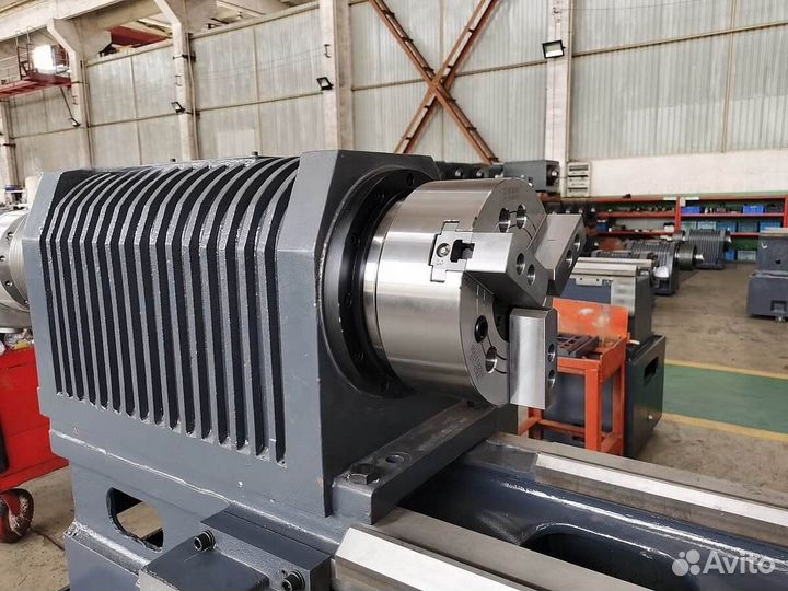 Вертикальный обрабатывающий центр с чпу MetalTec