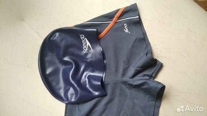 Плавки и шапочки