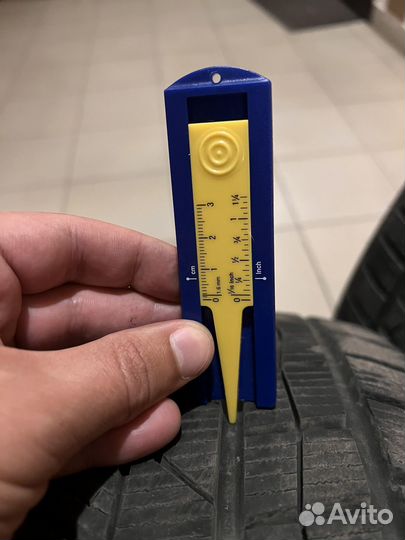 Goform Frozenero 225/40 R18