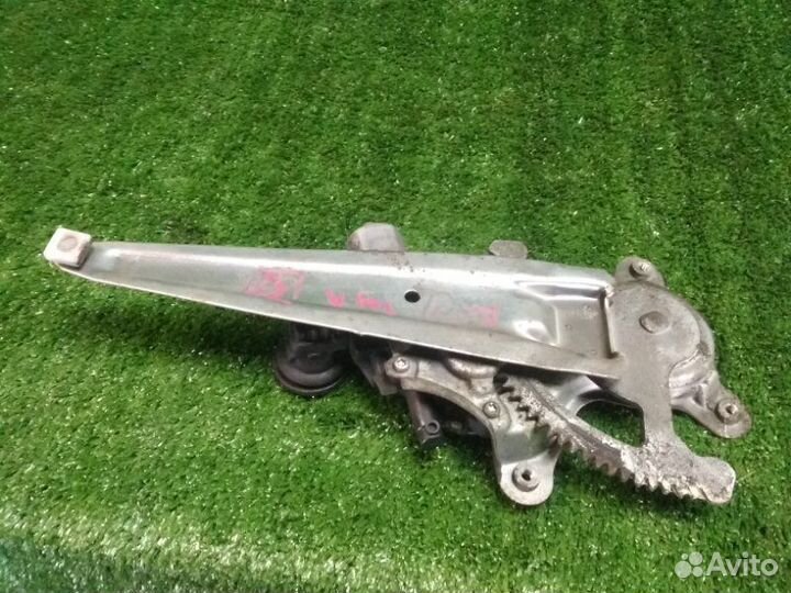 Стеклоподъемник задний правый Toyota Rav4 30 ACA3#