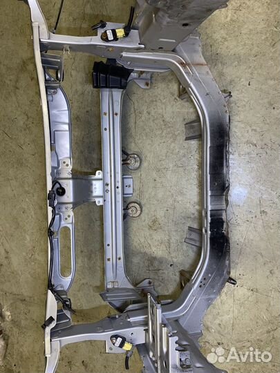 Телевизор (рамка радиатора) Mitsubishi Outlander X