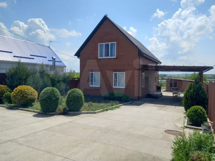 Дом 140 м² на участке 32 сот.