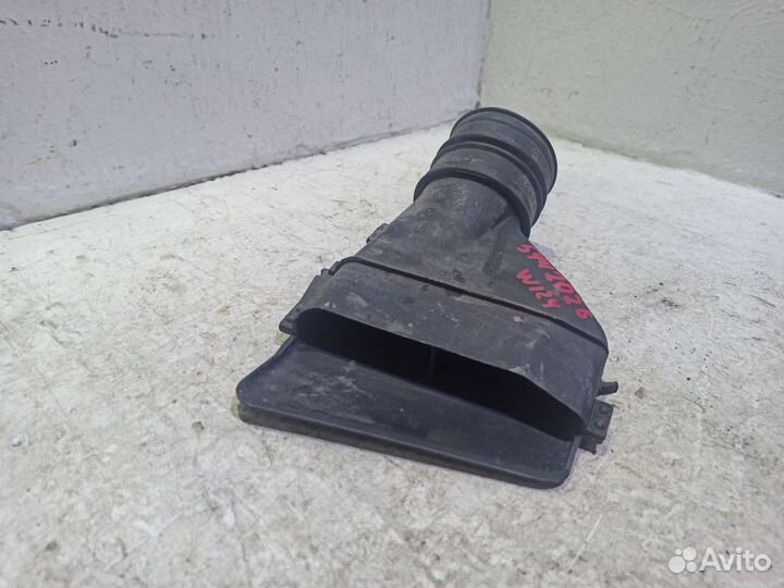 Воздухозаборник двигателя