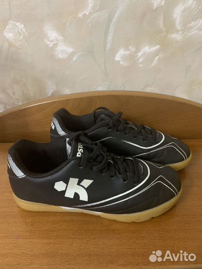 Бутсы спортивные