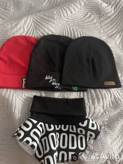 Шапки и манишка