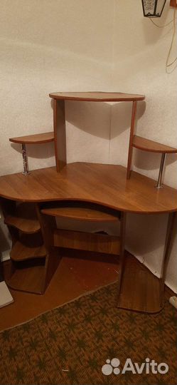 Компьютерный стол