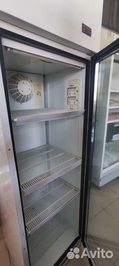 Холодильный шкаф