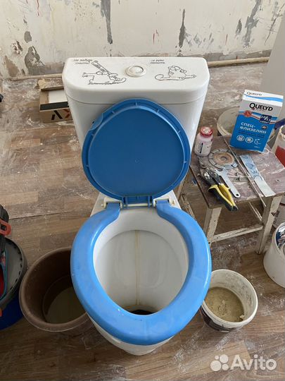 Унитаз с бачком