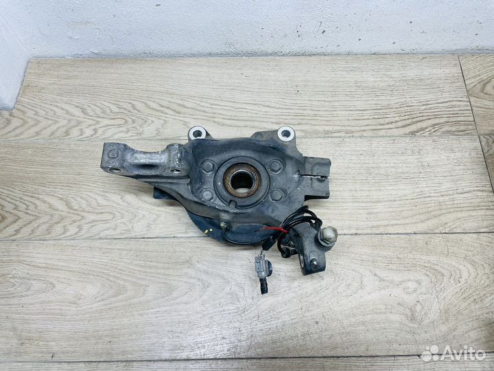 Ступица передняя левая Nissan Teana 32 VQ35