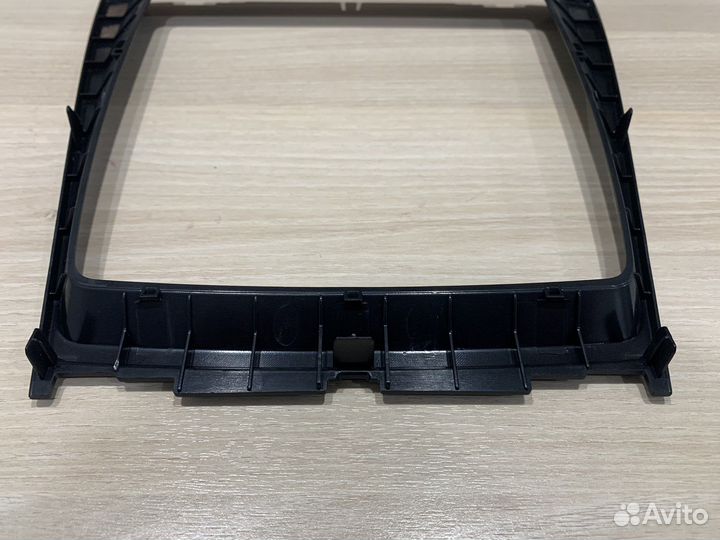 Рамка подстаканника BMW E-70