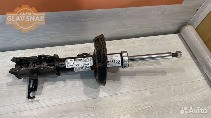 Амортизатор передний правый Opel Astra J