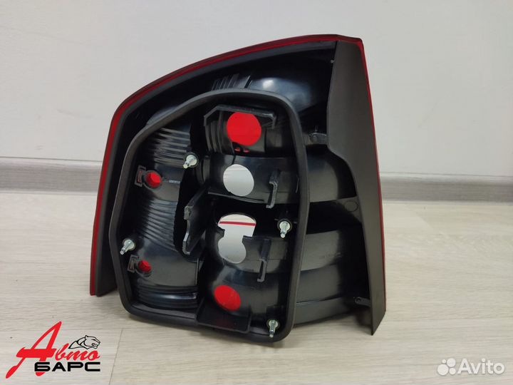Фонарь левый правый Skoda Octavia A5 2008-2013
