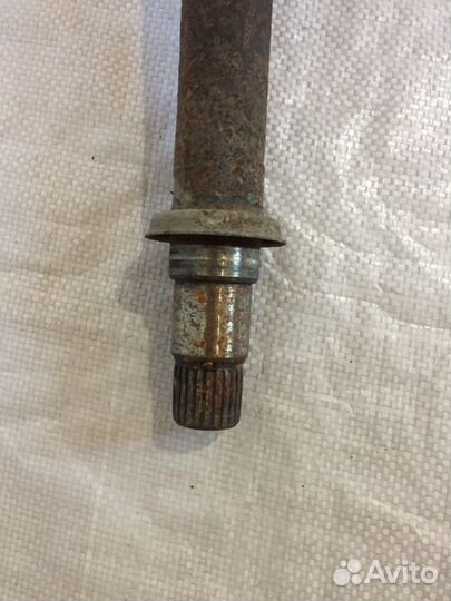 Привод передний правый Тойота Авенсис 2,0