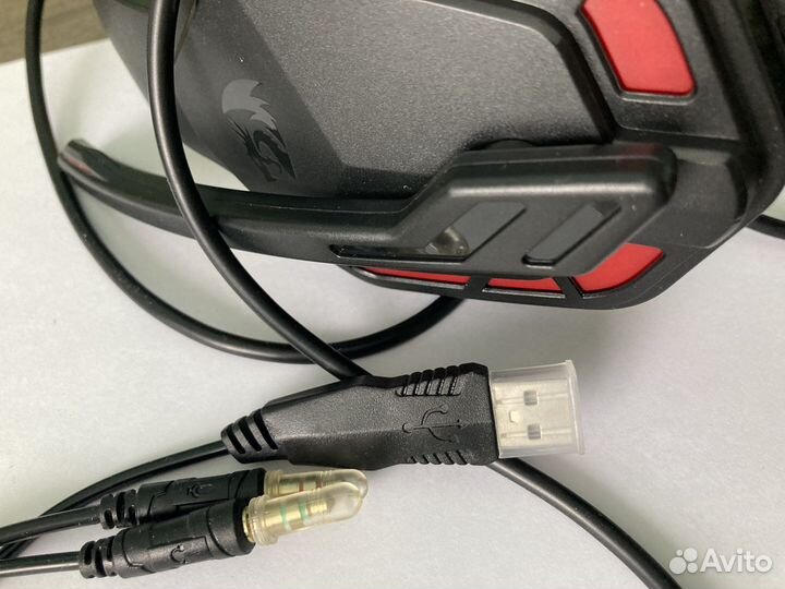 Наушники с гарнитурой