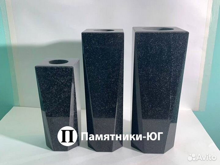 Ваза для цветов на кладбище