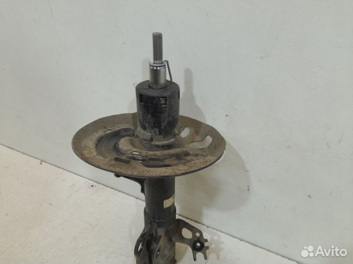 Амортизатор передний правый Toyota Camry V70