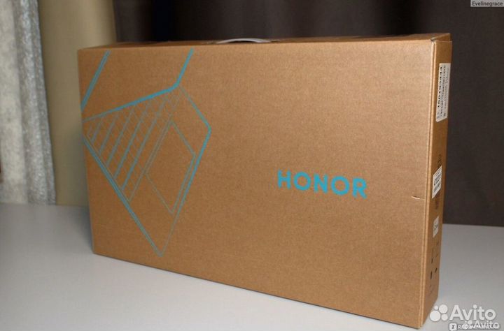 Honor Magicbook 15 R5-5500U, 16RAM, 512SSD, Новый