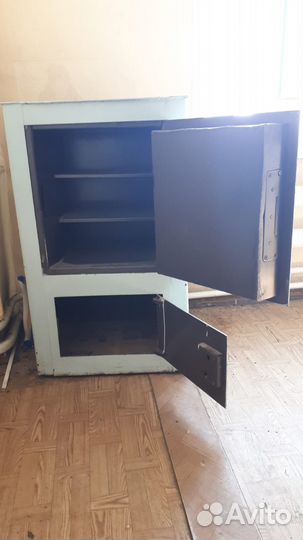 Шкаф металлический б/у