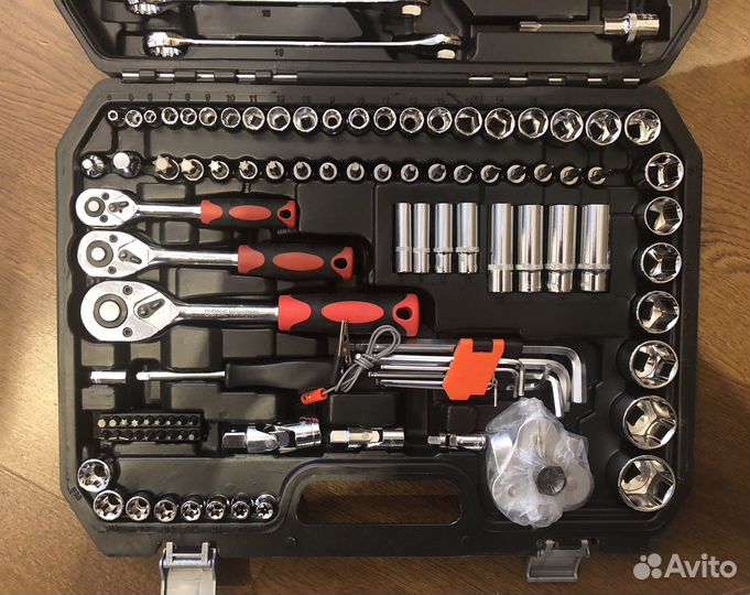 Набор инструментов 121 предмет