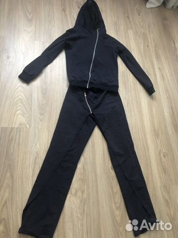 Костюм спортивный