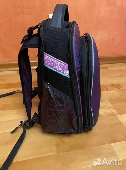 Рюкзак школьный Hummingbird для девочки