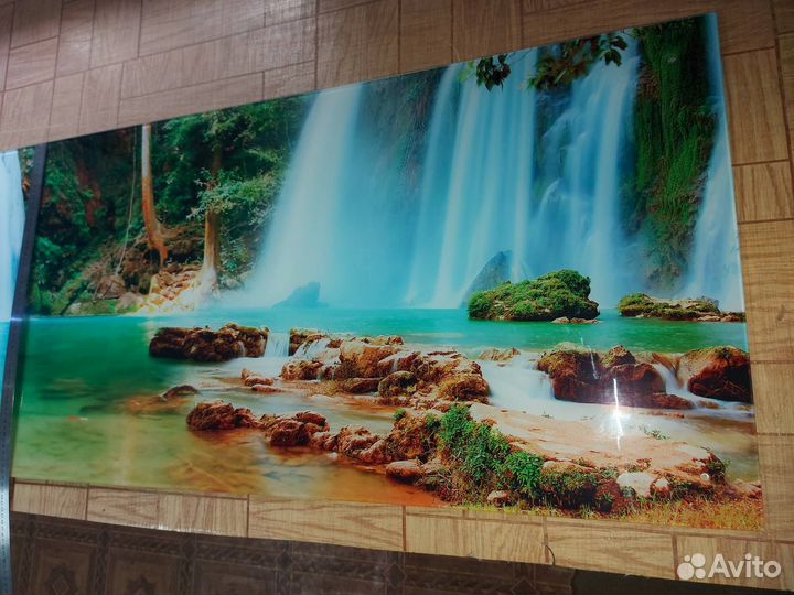 Стеновая панель из закаленного стекла Водопад