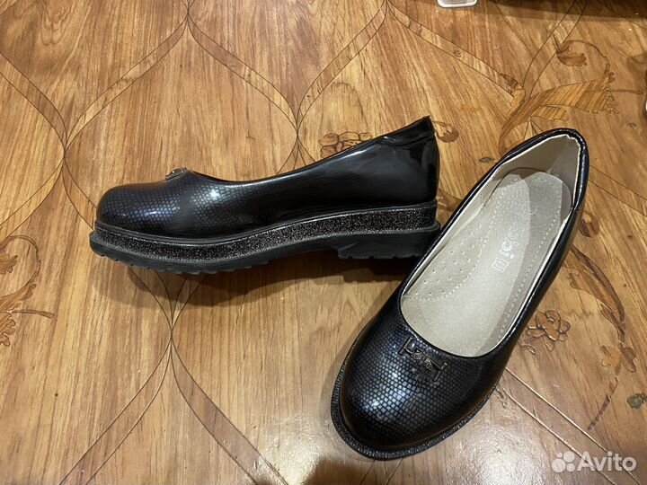 Мокасины и туфли на девочку