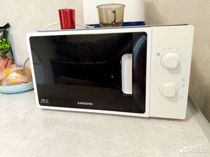 Микроволновая печь Samsung Me712ar