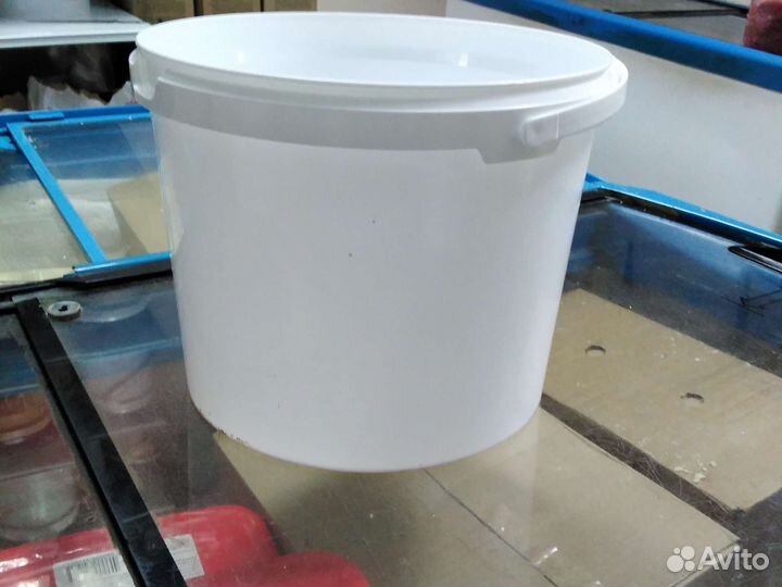 Ведро пластиковое с крышкой бу