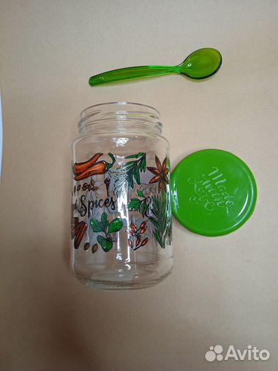 Новая банка с ложкой