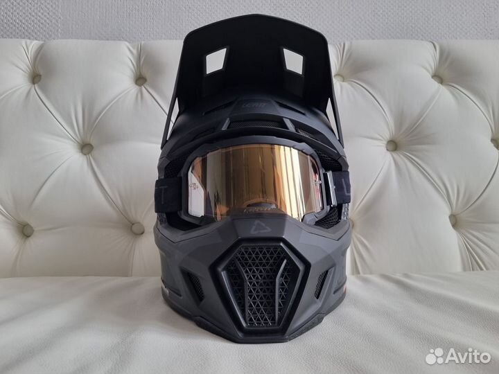 Кит Leatt Moto 7.5 Helmet Kit Stealth Шлем + Очки