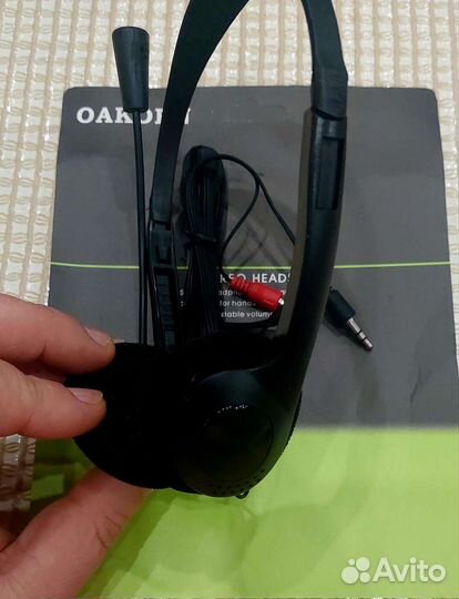 Наушники с микрофоном