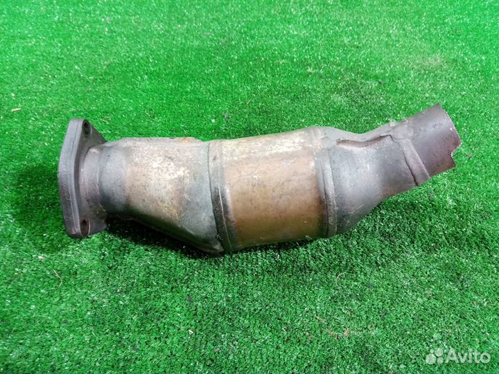 Катализатор передний правый Audi A6 C5 APS (2.4)