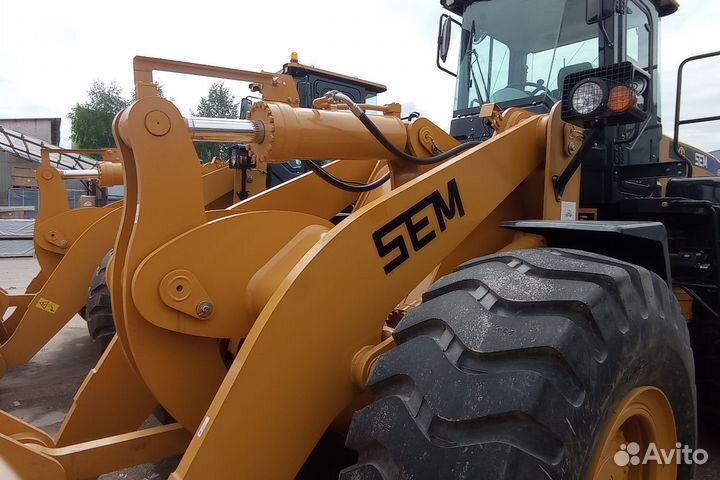 Фронтальный погрузчик SEM 660D, 2023