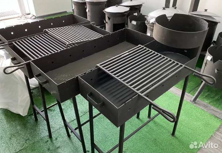 Мангал с подказанником 12 л