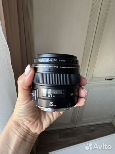Объектив canon ef 85mm 1 8