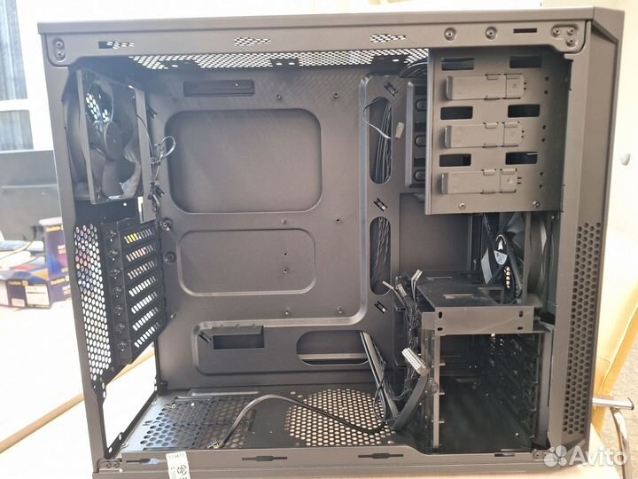 Продам корпус Corsair