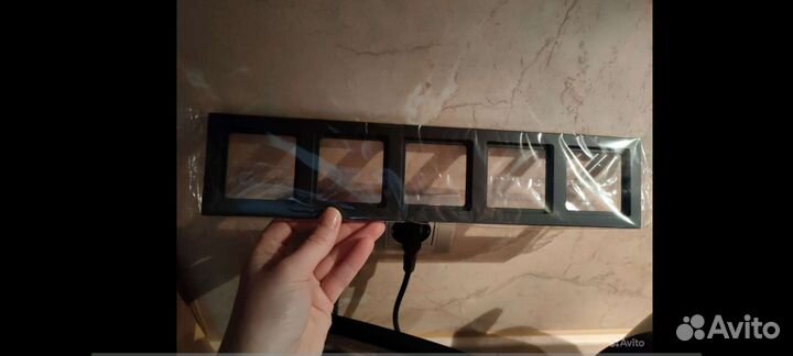 Новая Рамка Berker Q.3, 5 мест