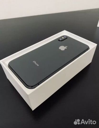 iPhone X, 64 ГБ