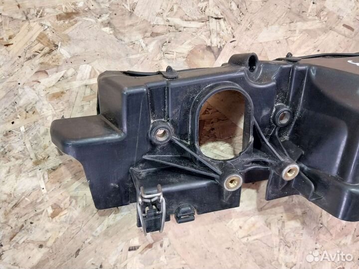 Накладка двигателя декоративная Renault Megan 2