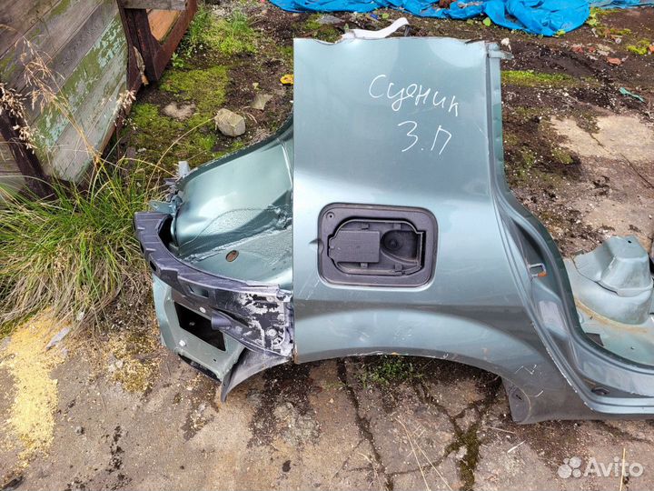 Крыло заднее правое на Renault Megane 2 хэтч